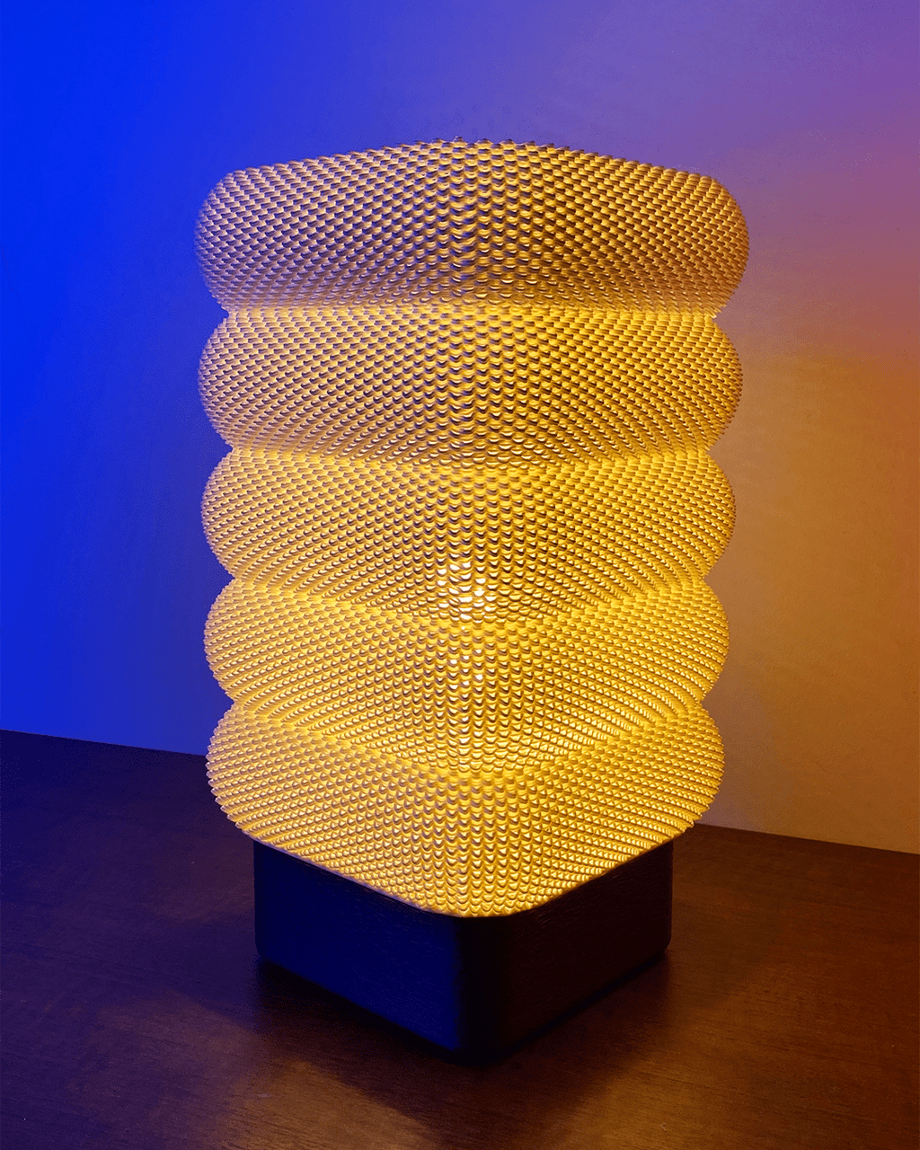 Sara - de mesa - luminastudio