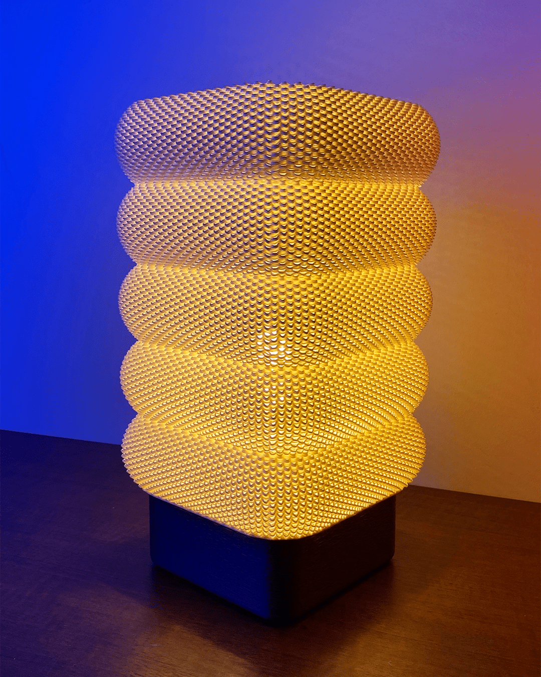 Sara - de mesa - luminastudio