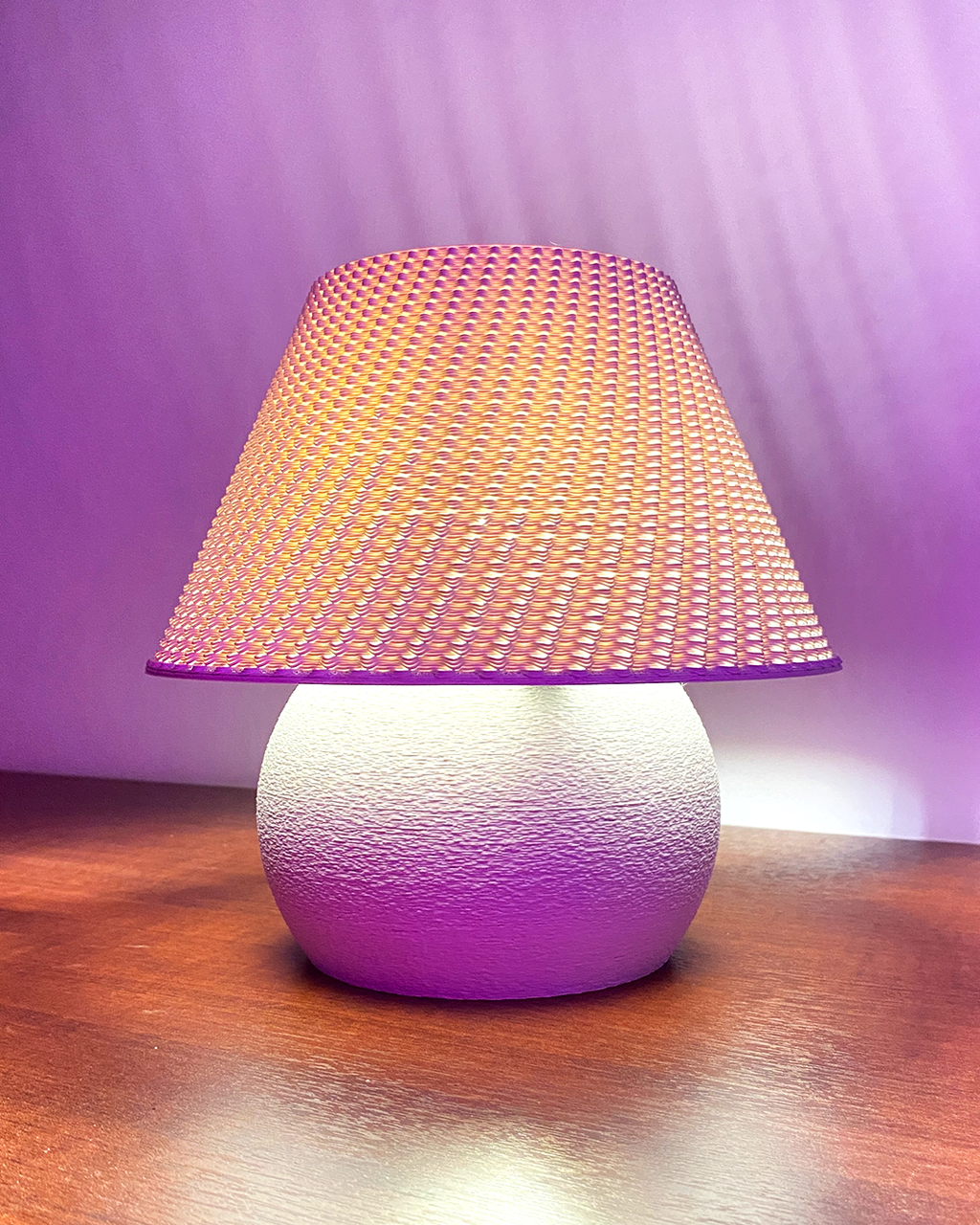 Tokyo - de mesa - luminastudio