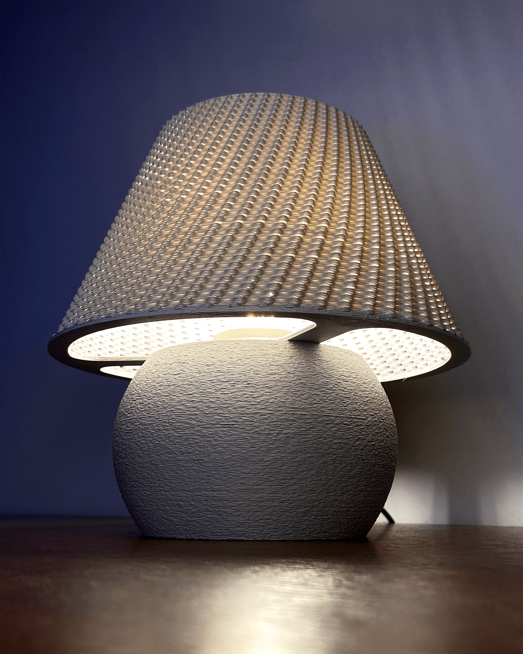Tokyo - de mesa - luminastudio