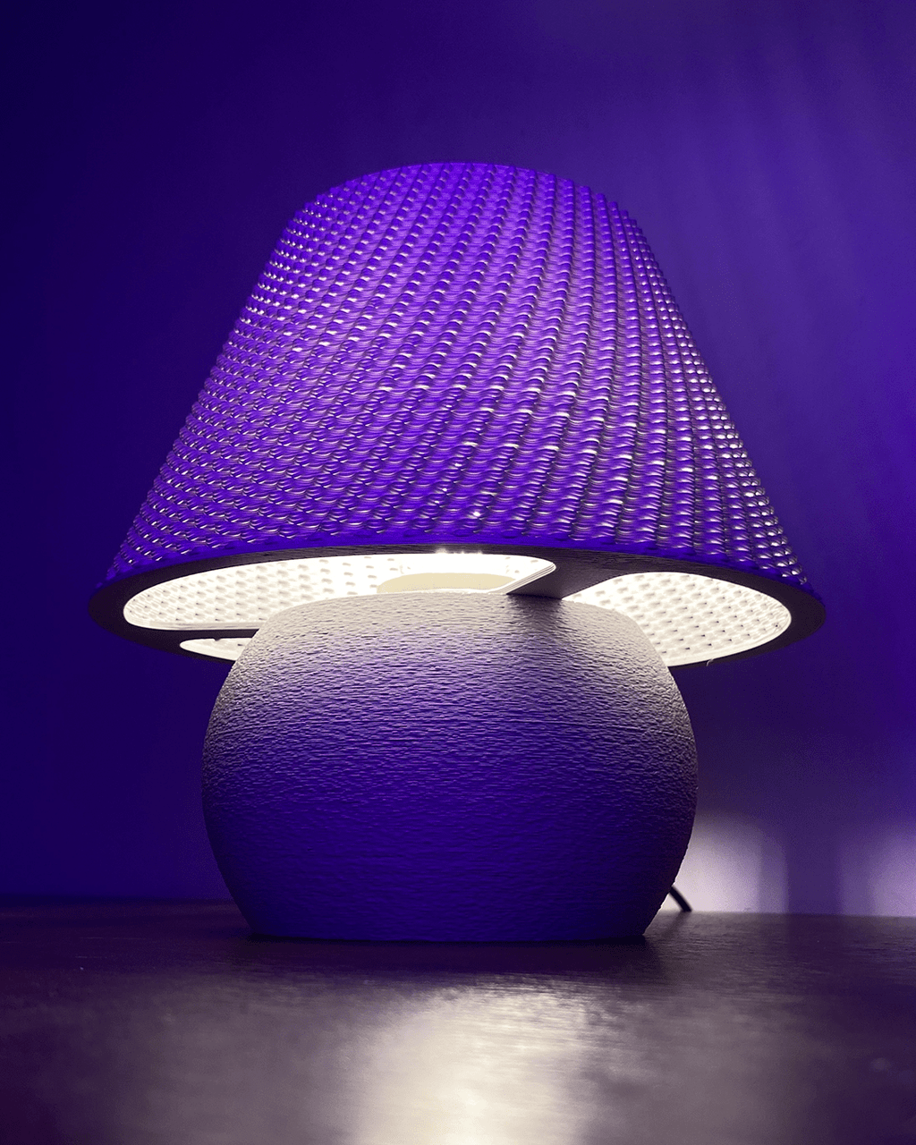 Tokyo - de mesa - luminastudio