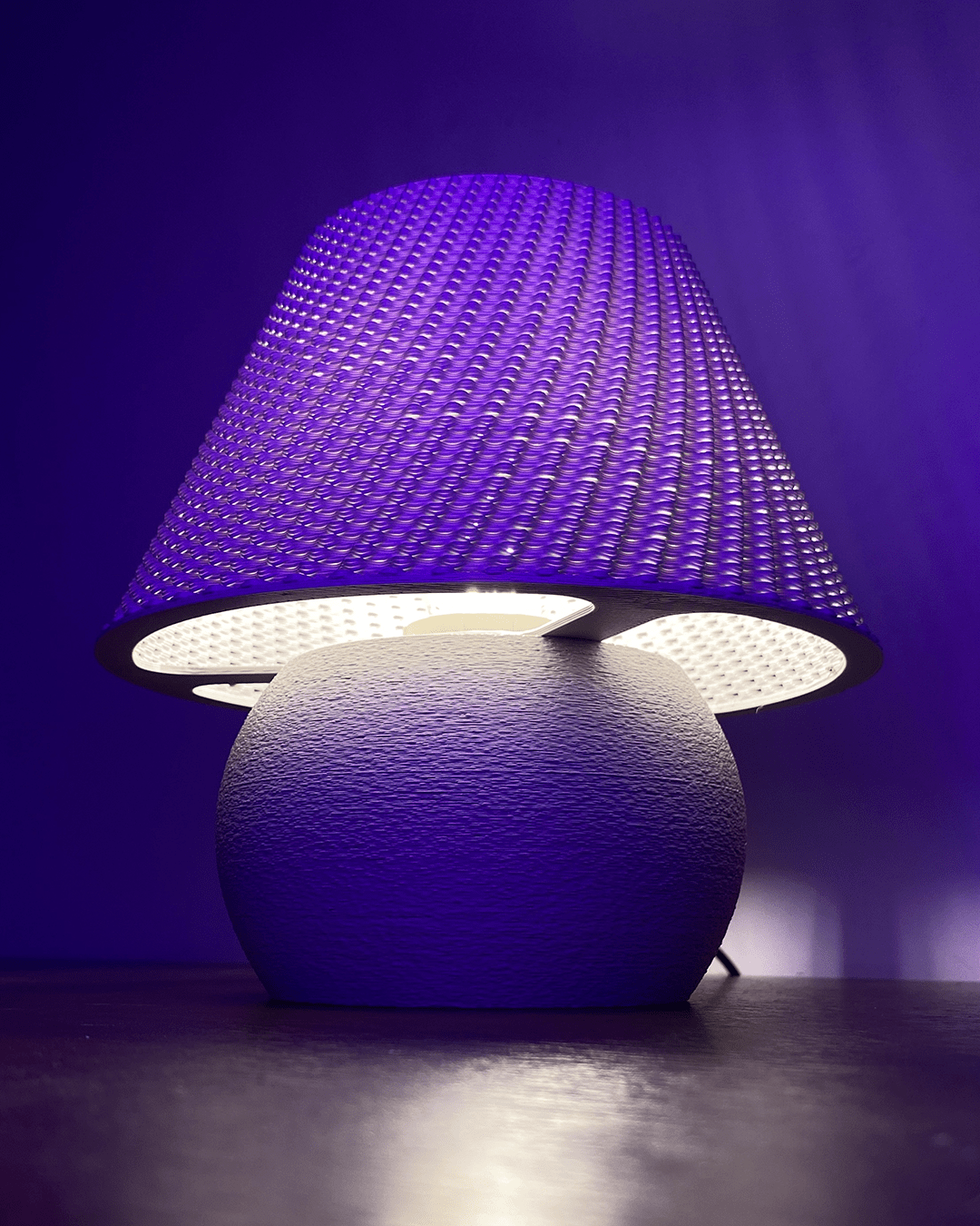 Tokyo - de mesa - luminastudio